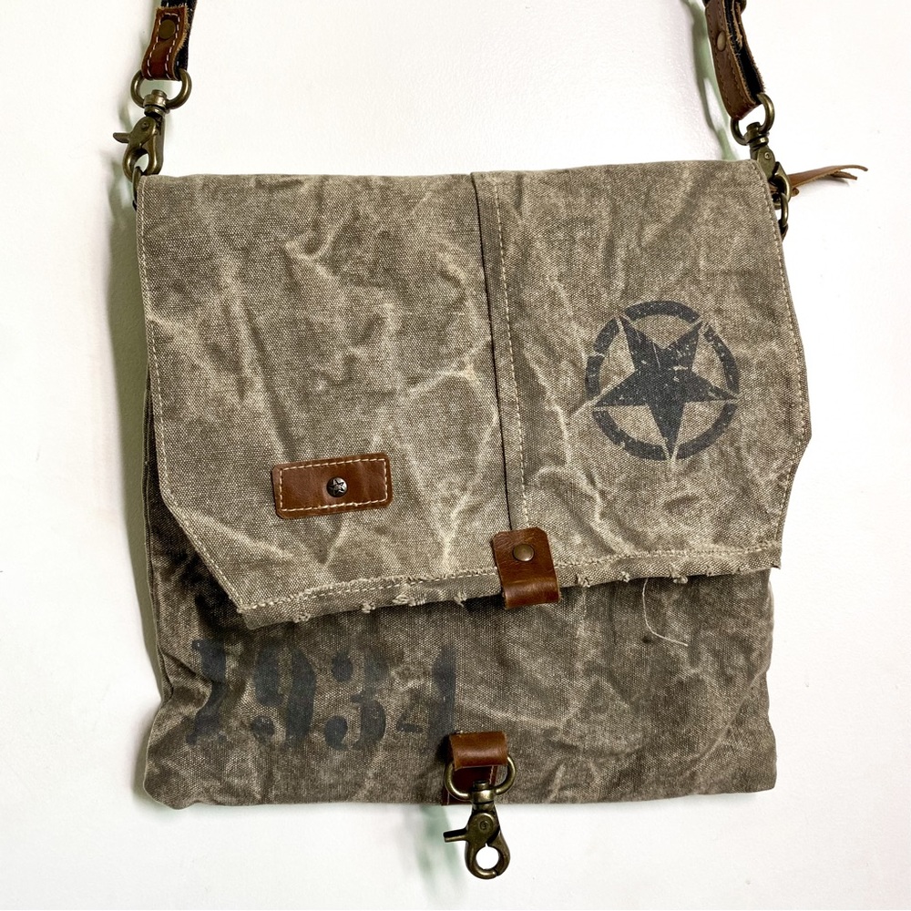 Bhrayna Bags Evergreen Crossbody